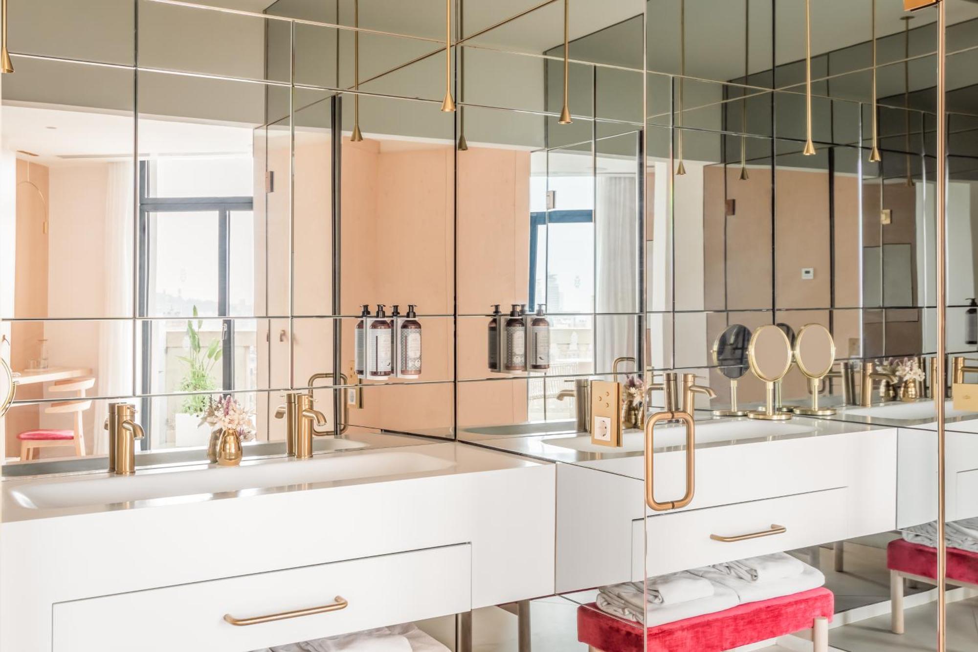 45 Times Barcelona Hotel Zewnętrze zdjęcie